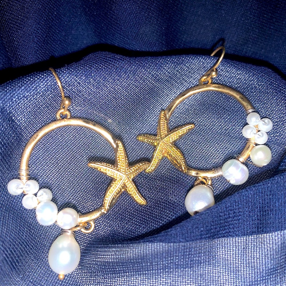 Starfish with Cluster Dangle Drop Pearl